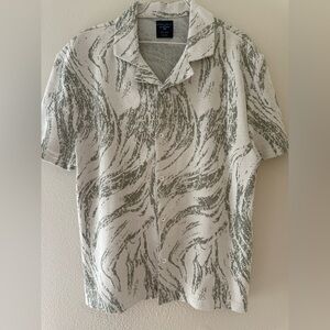 Casual White and Green Patterned Button Down Shirt